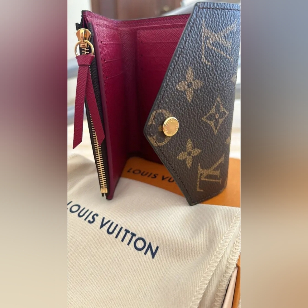 Louis Vuitton Monogram Victorine Wallet - Picture 5 of 9
